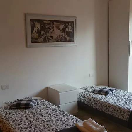 Felbi Lägenhet Rho